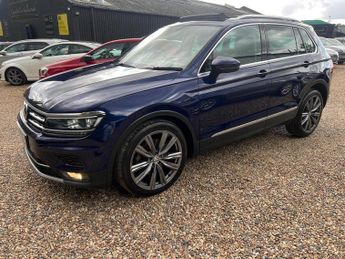 VOLKSWAGEN TIGUAN 2.0 TSI SEL SUV 5dr Petrol DSG 4Motion Euro 6 (s/s) (230 ps)