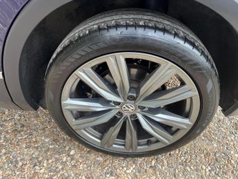 VOLKSWAGEN TIGUAN 2.0 TSI SEL SUV 5dr Petrol DSG 4Motion Euro 6 (s/s) (230 ps)