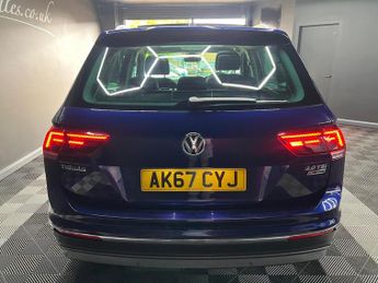 VOLKSWAGEN TIGUAN 2.0 TSI SEL SUV 5dr Petrol DSG 4Motion Euro 6 (s/s) (230 ps)