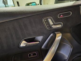 MERCEDES-BENZ A-CLASS 1.3 A200 AMG Line (Premium Plus) Hatchback 5dr Petrol 7G-DCT Eur