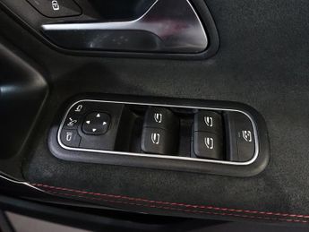 MERCEDES-BENZ A-CLASS 1.3 A250e 15.6kWh AMG Line (Executive) Hatchback 5dr Petrol Plug