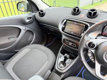 SMART FORFOUR 17.6kWh Premium Hatchback 5dr Electric Auto (22kW Charger) (82 p
