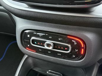 SMART FORFOUR 17.6kWh Premium Hatchback 5dr Electric Auto (22kW Charger) (82 p