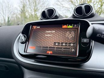 SMART FORFOUR 17.6kWh Premium Hatchback 5dr Electric Auto (22kW Charger) (82 p
