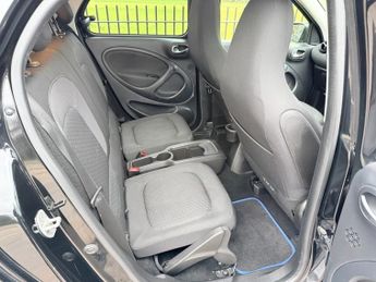 SMART FORFOUR 17.6kWh Premium Hatchback 5dr Electric Auto (22kW Charger) (82 p