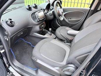 SMART FORFOUR 17.6kWh Premium Hatchback 5dr Electric Auto (22kW Charger) (82 p