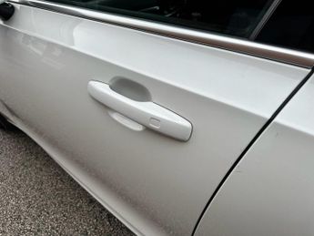 VOLVO V90 2.0 D4 R-Design Estate 5dr Diesel Auto Euro 6 (s/s) (190 ps)