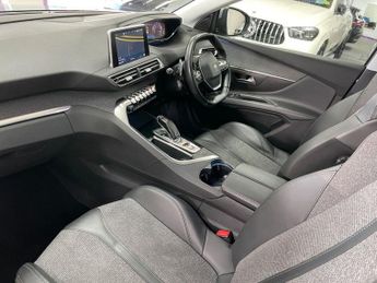 PEUGEOT 5008 1.2 PureTech GPF Allure SUV 5dr Petrol EAT Euro 6 (s/s) (130 ps)