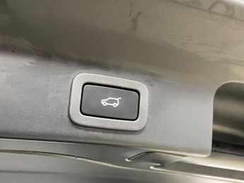 JAGUAR F-PACE 2.0 D180 R-Sport SUV 5dr Diesel Auto AWD Euro 6 (s/s) (180 ps)