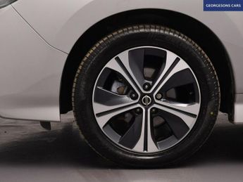 NISSAN LEAF 62kWh e+ N-Connecta Hatchback 5dr Electric Auto (217 ps)