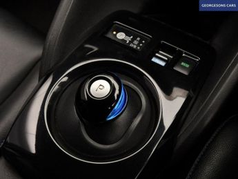 NISSAN LEAF 62kWh e+ N-Connecta Hatchback 5dr Electric Auto (217 ps)
