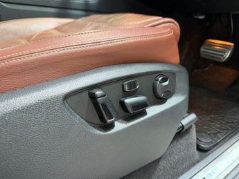 VOLKSWAGEN TOUAREG 3.0 TDI V6 BlueMotion Tech R-Line Plus SUV 5dr Diesel Tiptronic 