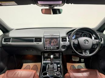 VOLKSWAGEN TOUAREG 3.0 TDI V6 BlueMotion Tech R-Line Plus SUV 5dr Diesel Tiptronic 