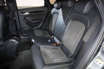 AUDI Q3 2.0 TDI Black Edition SUV 5dr Diesel S Tronic quattro Euro 6 (s/