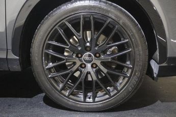 AUDI Q3 2.0 TDI Black Edition SUV 5dr Diesel S Tronic quattro Euro 6 (s/