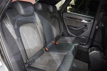 AUDI Q3 2.0 TDI Black Edition SUV 5dr Diesel S Tronic quattro Euro 6 (s/