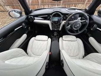 MINI Electric Hatch Cooper SE 32.6kWh Level 3 Hatchback 3dr Electric Auto (184 ps)