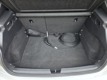 VOLKSWAGEN ID.3 Pro Performance 58kWh Life Hatchback 5dr Electric Auto (204 ps)