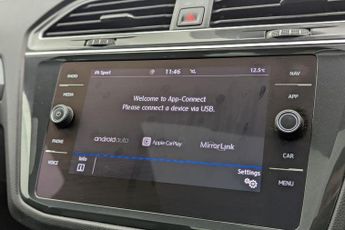 VOLKSWAGEN TIGUAN 2.0 TDI R-Line Tech SUV 5dr Diesel DSG Euro 6 (s/s) (150 ps)
