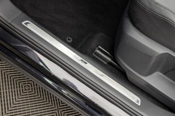 VOLKSWAGEN TIGUAN 2.0 TDI R-Line Tech SUV 5dr Diesel DSG Euro 6 (s/s) (150 ps)