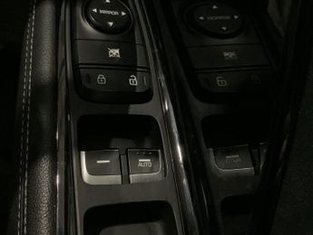 KIA NIRO 1.6 GDi 2 SUV 5dr Petrol Hybrid DCT Euro 6 (s/s) (139 bhp)