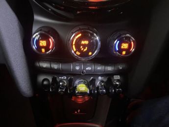 MINI Electric Hatch Cooper SE 32.6kWh Level 2 Hatchback 3dr Electric Auto (184 ps)