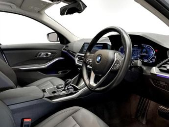 BMW 3 SERIES 2.0 330e 12kWh SE Pro Saloon 4dr Petrol Plug-in Hybrid Auto Euro