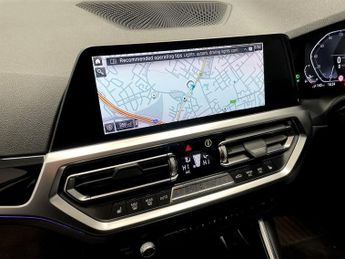 BMW 3 SERIES 2.0 330e 12kWh SE Pro Saloon 4dr Petrol Plug-in Hybrid Auto Euro