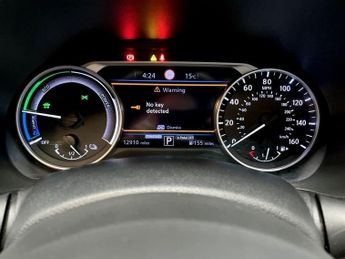 NISSAN JUKE 1.6 Tekna SUV 5dr Petrol Hybrid Auto Euro 6 (143 ps)