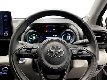 TOYOTA YARIS 1.5 VVT-h Excel Hatchback 5dr Petrol Hybrid E-CVT Euro 6 (s/s) (