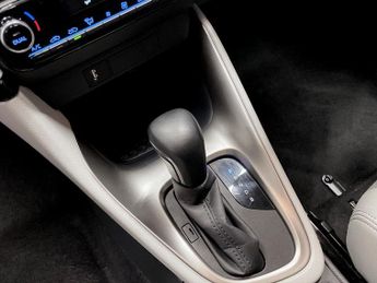 TOYOTA YARIS 1.5 VVT-h Excel Hatchback 5dr Petrol Hybrid E-CVT Euro 6 (s/s) (