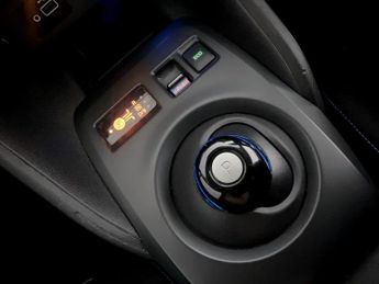 NISSAN LEAF 39kWh Acenta Hatchback 5dr Electric Auto (150 ps)