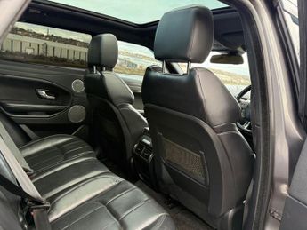 LAND ROVER RANGE ROVER EVOQUE 2.0 TD4 SE Tech SUV 5dr Diesel Auto 4WD Euro 6 (s/s) (180 ps)