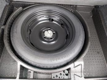 VOLKSWAGEN TIGUAN 2.0 TDI BlueMotion Tech Escape SUV 5dr Diesel DSG 4WD Euro 5 (s/