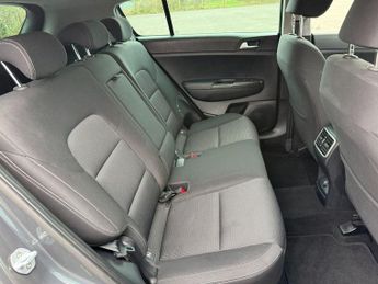 KIA SPORTAGE 1.6 CRDi 2 SUV 5dr Diesel DCT Euro 6 (s/s) (134 bhp)