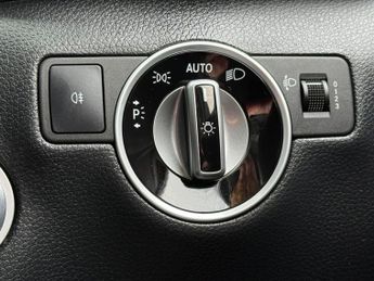 MERCEDES-BENZ B-CLASS 1.5 B180d SE (Executive) MPV 5dr Diesel 7G-DCT Euro 6 (s/s) (109