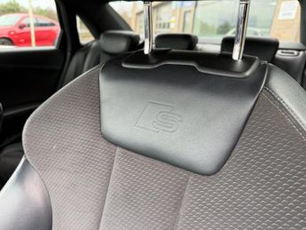 AUDI A4 2.0 TFSI 35 Black Edition Saloon 4dr Petrol S Tronic Euro 6 (s/s