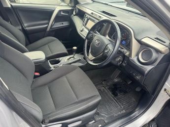 TOYOTA RAV4 2.2 D-CAT Icon SUV 5dr Diesel Auto 4WD Euro 5 (150 ps)