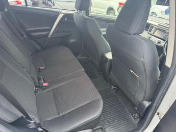 TOYOTA RAV4 2.2 D-CAT Icon SUV 5dr Diesel Auto 4WD Euro 5 (150 ps)