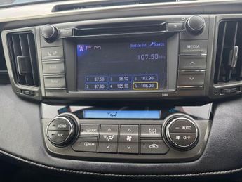 TOYOTA RAV4 2.2 D-CAT Icon SUV 5dr Diesel Auto 4WD Euro 5 (150 ps)