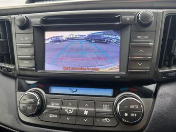 TOYOTA RAV4 2.2 D-CAT Icon SUV 5dr Diesel Auto 4WD Euro 5 (150 ps)