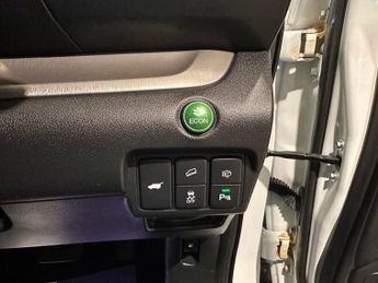 HONDA CR-V 2.0 i-VTEC EX SUV 5dr Petrol Auto 4WD Euro 5 (155 ps)