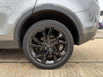 LAND ROVER DISCOVERY SPORT 2.0 TD4 HSE Black SUV 5dr Diesel Auto 4WD Euro 6 (s/s) (180 ps)