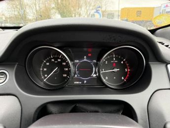 LAND ROVER DISCOVERY SPORT 2.0 TD4 HSE Black SUV 5dr Diesel Auto 4WD Euro 6 (s/s) (180 ps)