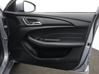 MG MG 5 61.1kWh Exclusive Long Range Estate 5dr Electric Auto (156 ps)