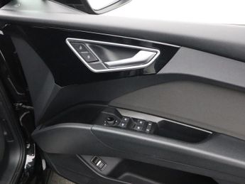 AUDI Q4 E-TRON 35 Sport SUV 5dr Electric Auto 55kWh (170 ps)