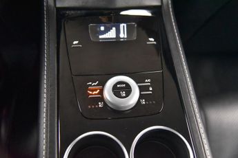 ASTON MARTIN RAPIDE S 6.0 V12 S Saloon 4dr Petrol T-TronIII Euro 6 (552 ps)