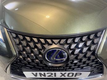 LEXUS UX 2.0 250h SUV 5dr Petrol Hybrid E-CVT Euro 6 (s/s) (184 ps)