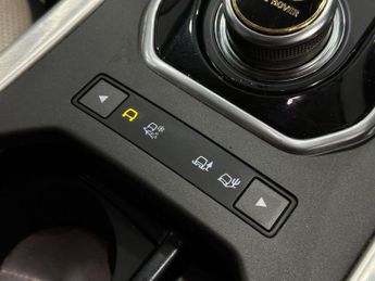 LAND ROVER RANGE ROVER EVOQUE 2.0 TD4 SE Tech SUV 5dr Diesel Auto 4WD Euro 6 (s/s) (180 ps)