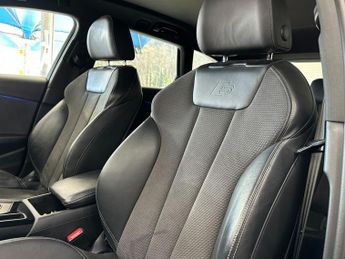 AUDI A4 AVANT 1.4 TFSI Black Edition Estate 5dr Petrol S Tronic Euro 6 (s/s) (